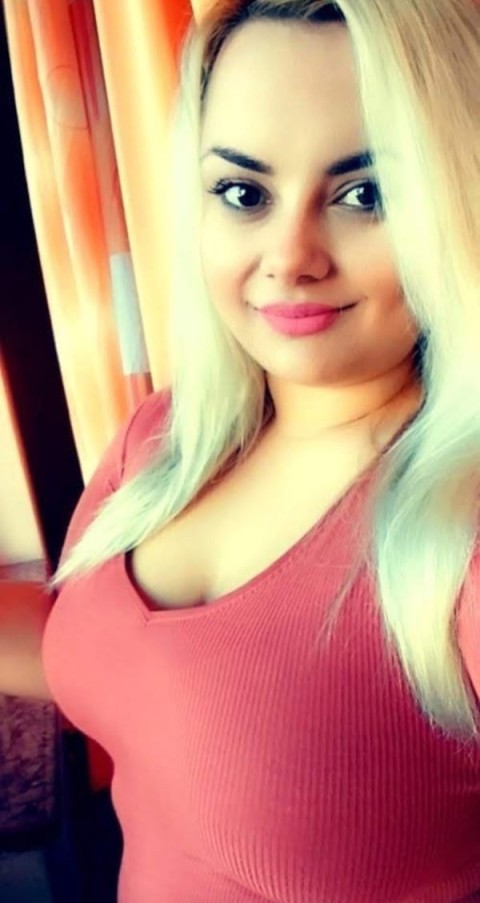 Doamna constanta escorta : futai cu blonde superba